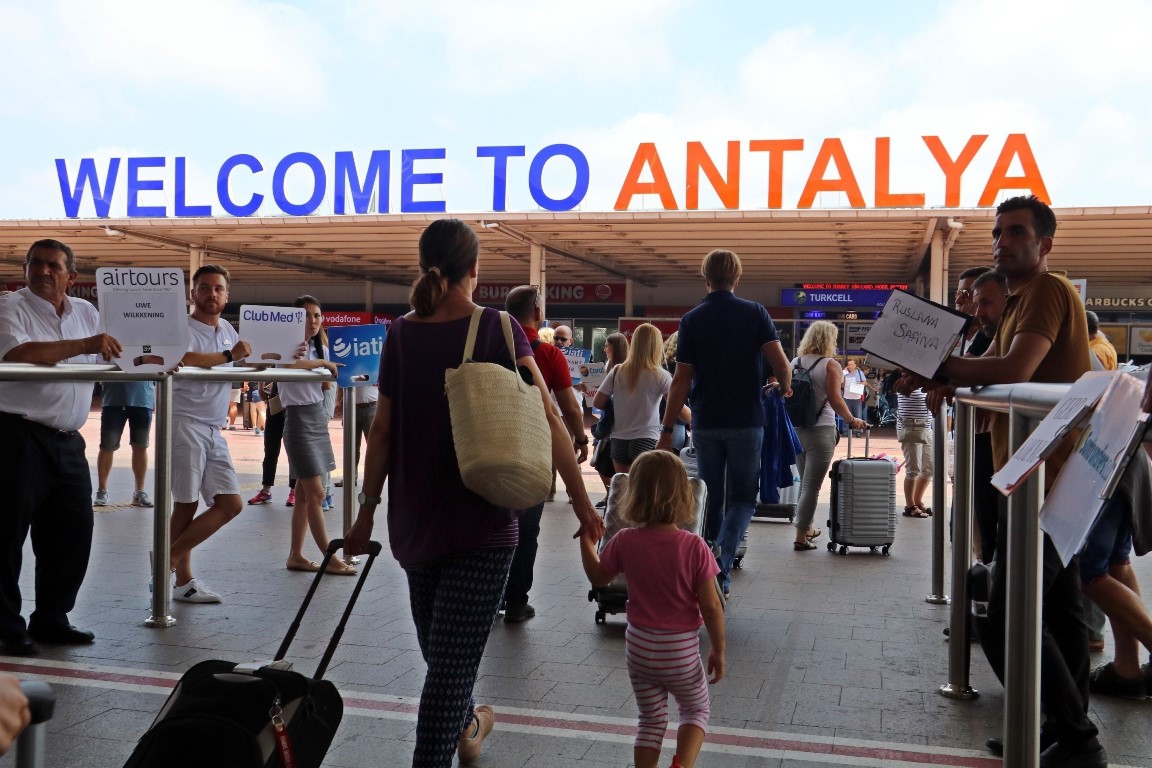 DÜNYA TURİZİMİNE KAYBI 1 TRİLYON DOLAR